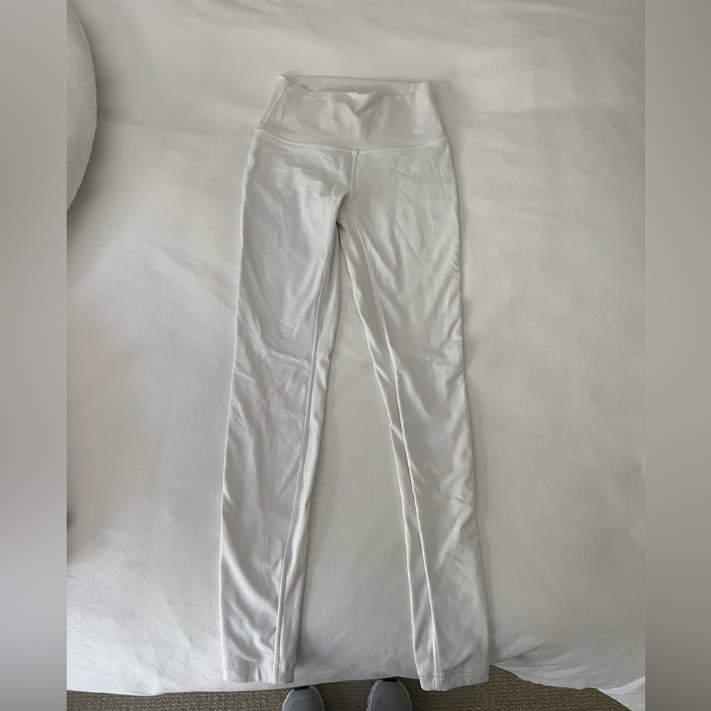 White Lululemon leggings